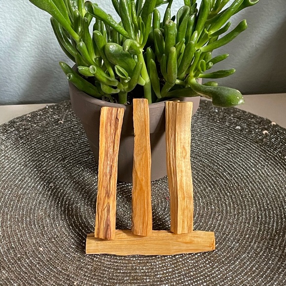 Palo Santo Holy Wood 4 Pack Bundle Set - Picture 2 of 2